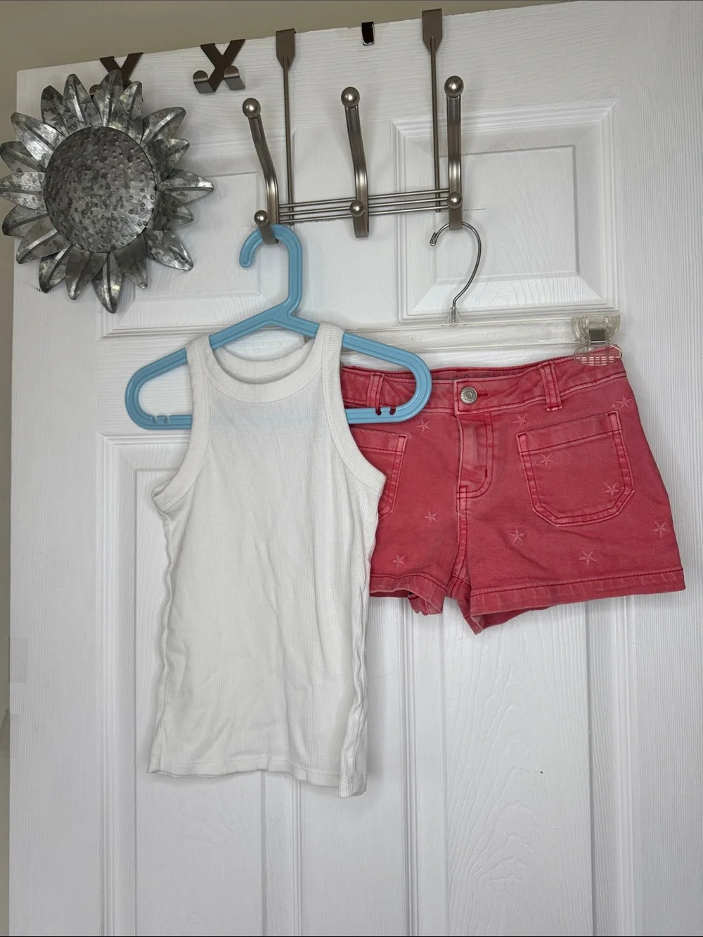 Cat&Jack Girl’s Light Red Ultimate Stretch Shorts w/ White Rib Tank Top Sz S 6/7